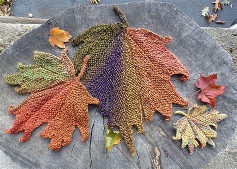 If that's ok , please click ok and continue browsing the site. Decorative knitted maple Leaf pattern by Svetlana Gordon
