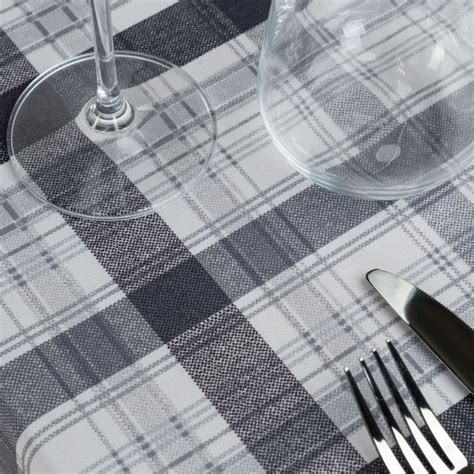 Maxwell Plaid Tablecloths Linen Chest Canada