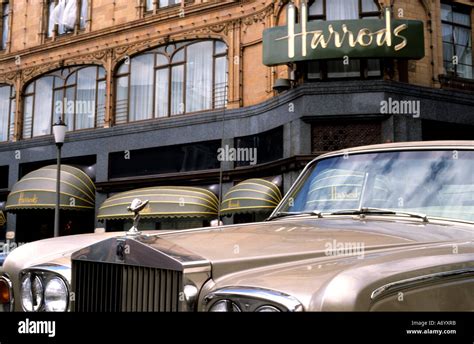 Harrods London Most Famous Department Store Knightsbridge Rolls Royce