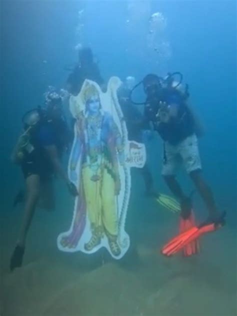 समुद्र की गहराई में राम की अनोखी भक्ति Tv9 Bharatvarsh