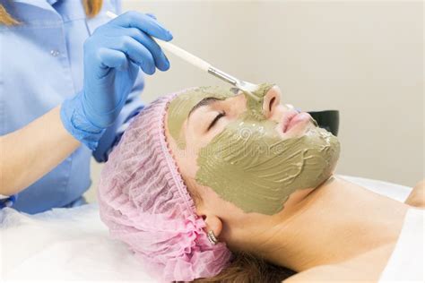 Process Cosmetic Mask Of Massage And Facials Stock Image Image Of Neck Beautiful 92586217