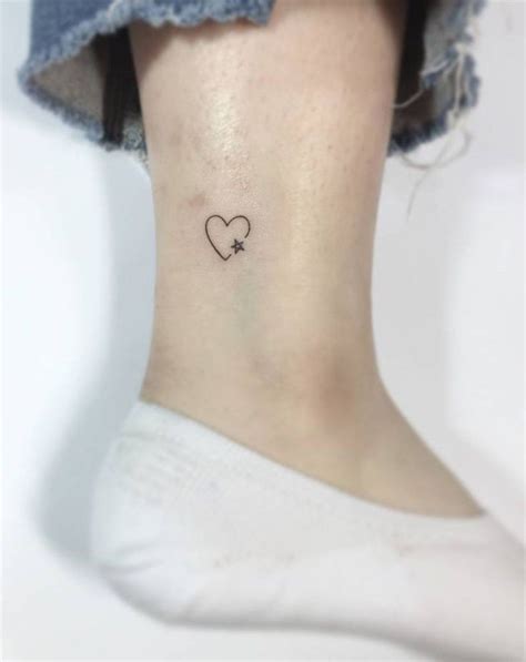 Mini Tatto In 2020 Ankle Tattoos For Women Ankle Tattoo