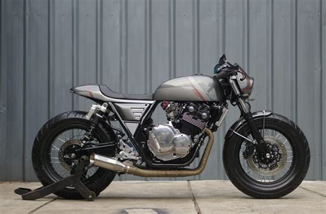 Bespoke Honda Cb400 Super Four Gets Infused With A Mesmerizing Cafe