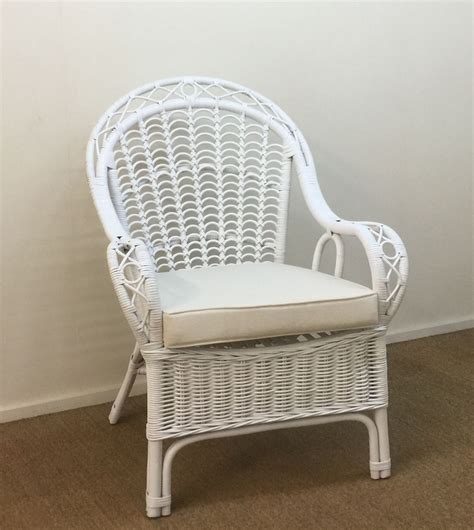 From adventurous leather dining chairs to comfortable upholstered dining chairs, our range truly spans it all. Olivia Chair, White - The Golden Rattan