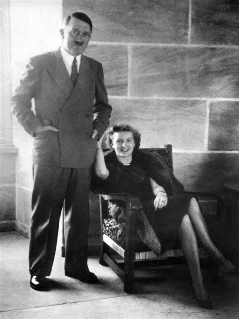 El Suicidio De Hitler Y Eva Braun Balas Cianuro Una Foto De Su Madre