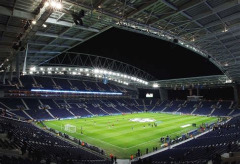 Fc porto hold a national record number of international titles including the champions league (2004) and on the final day of the tour, your group will have lunch in fc porto's dragon stadium whilst. FC Porto - Stadium website | Transfermarkt