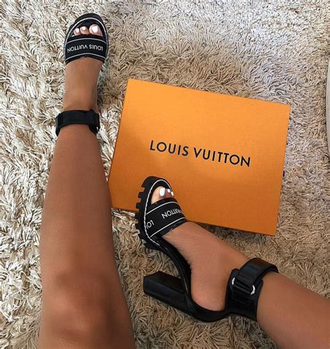 Louis Vuitton Talons Louis Vuitton Louis Vuitton Shoes Vuitton Handbags Vuitton Bag Louis