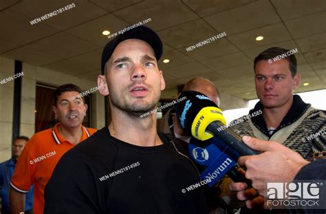 Dutch Soccer Player Wesley Sneijder Prepares With The Dutch National Team Ek Kwalification Games