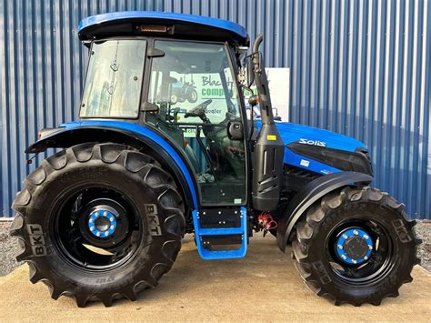 Solis 90 4wd Tractor With Cab And Agricultural Tyres