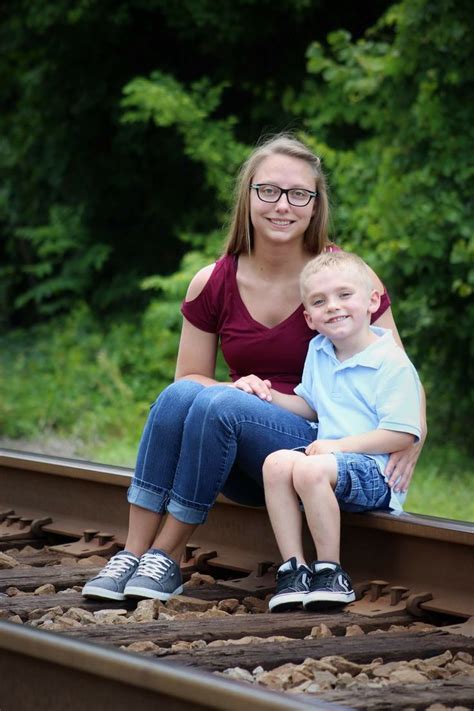 Mom And Son Pictures On Railroad Tracks Buttonsandbowsphotography Railroad Photography Mom Son