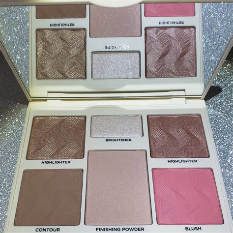 Heres An Up Close Look At The Cover Fx Face Perfector Palette In Light