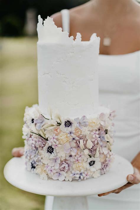 21 Modern Wedding Cake Designs Were Loving Right Now Au