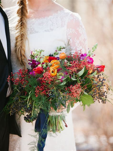 15 Fall Wedding Bouquet Ideas And Which Flowers Theyre