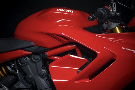 In Pics Ducati Supersport 950 Bs 6 Launched In India Ht Auto
