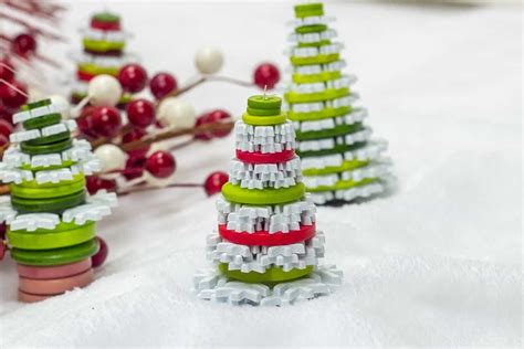 Cute As A Button Christmas Tree Ornaments Craft Beginner Sewing