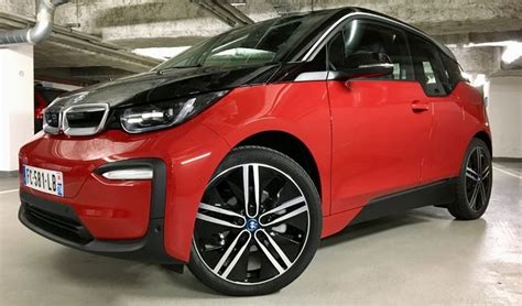 Salite a bordo e vivete il futuro da vicino. Vidéo Live - La BMW i3 120 Ah à l'épreuve du périphérique : objectif plus de 450 km