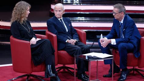 Günther jauch vermögen, gehalt, hauser und autos. TV-Kritik Günther Jauchs "Menschen, Bilder, Emotionen 2019 ...