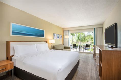 Scheduled shuttles to all four disney th Superior King Room | Holiday Inn Resort Aruba