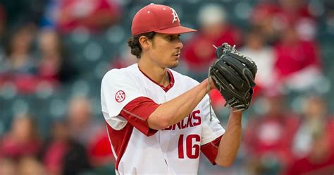 @nicci reising needs to make these to go with her awesome hats!!! Early look at the 2018 Arkansas Razorbacks baseball team