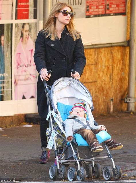 Claire Danes Steps Out With Her Adorable Son Cyrus In New York Daily