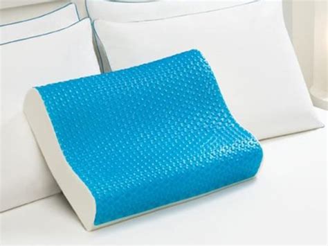 Comfort revolution memory form is a new pillow on the market that features the latest technology that enables you to sleep well throughout the day. Comfort Revolution Cool Comfort Hydraluxe Gel & Memory Foam Pillow-3 Styles