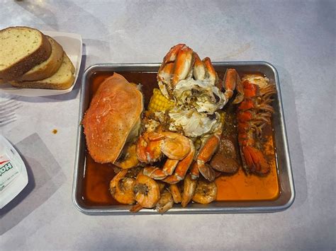 Portlands Bag O Crab Goes Viral For More Than Just A Robot Waitress
