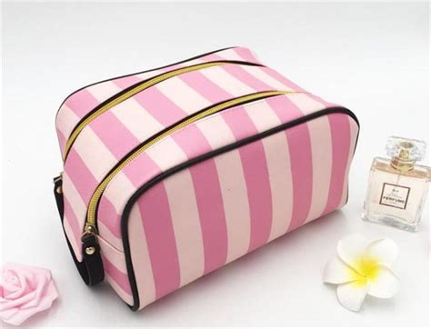 2020 Pink Pu Leather Stripe Cosmetic Bag For Travel Makeup Bag For Women Waterproof Fashion Bags