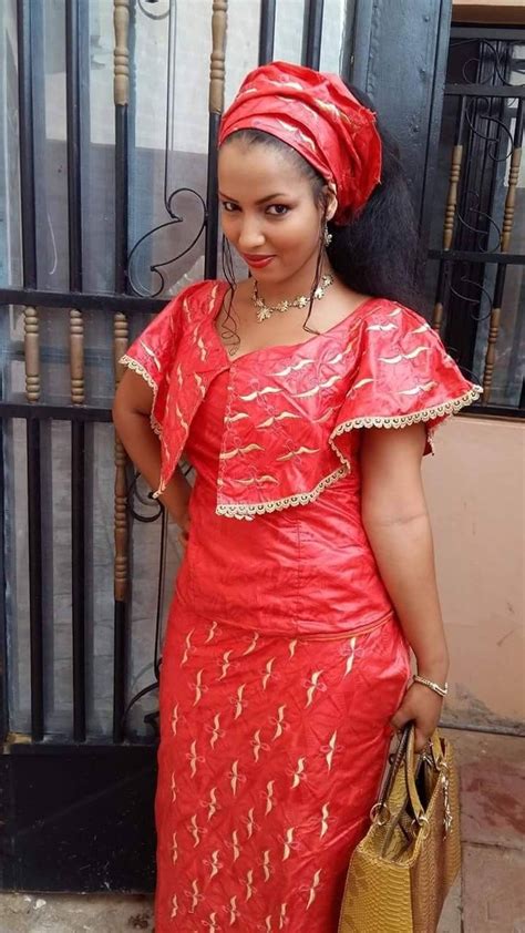 Cette application vous offre une sélection de modèle de bazin qui valorise la femme africaine. Malian Fashion bazin #Malifashion #Malianfashion #bazin # ...