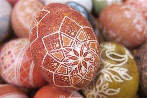 Pysanky (natural dyes) | Earthy colors, Earthy, Natural dyes