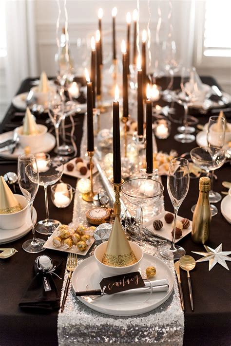 Delicious bites to serve with fizzy cocktails, plus entertaining tips and more. Ring in the New Year with style by hosting your own glitz ...