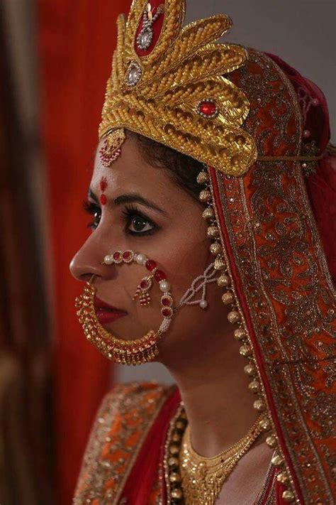Pin By Anupama Nautiyal On Nath Kundan Jewellery Bridal Bridal Nose Ring Indian Bride Makeup