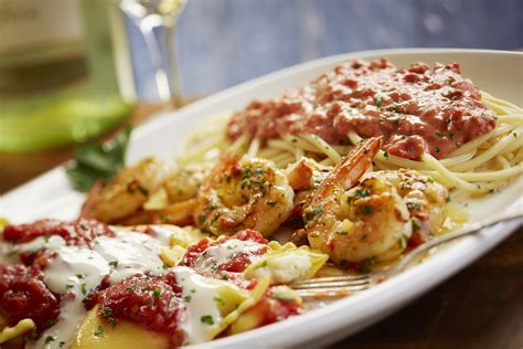 Some people love it like momma was feeding them forkfulls of magic. Olive Garden Introduces Two New Twists On Its Classic Tour Of Italy Entree