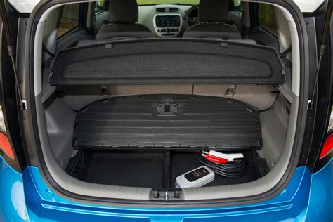 kia soul ev 2014 2018 practicality and boot space drivingelectric