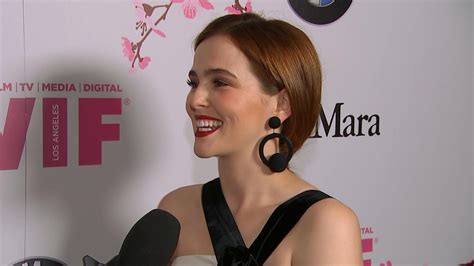 Watch Access Hollywood Interview Zoey Deutch Talks Upcoming Rom Com