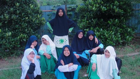 Kalian harus tahu jika kalian biarkan aku. try to love what you get,try to get what you love: ya ...