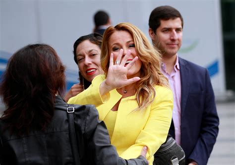 foto cathy barriga sorprendió con su vestimenta para festejar el día del niño. Los más de 65 millones en peluches y joyas de Cathy ...