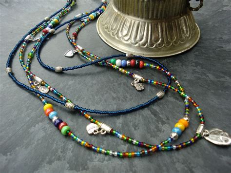 Ketten mittellang - Kette ♥ Bunt ♥ Blau ♥ Peace - ein ... Ausgefallen und extravagant, passend für beruf und freizeit.
