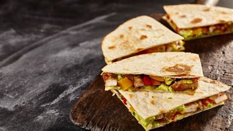 Cena Ligera Rápida Y Económica Quesadillas Rellenas De Pollo Y