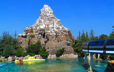 Top 10 Disneyland Attractions Disney Tourist Blog Kulturaupice