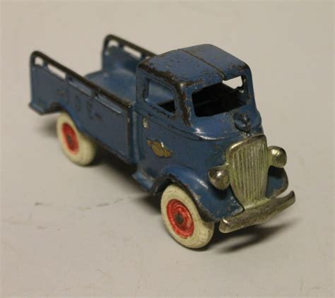 Bargain Johns Antiques Arcade Toys Cast Iron Mack Ice Toy Truck