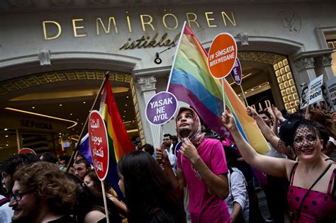protests squelched gay rights march brings many in turkey back to the streets