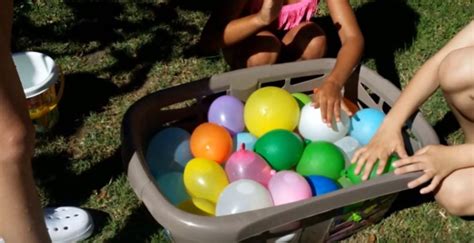 El segundo objetivo fue la elaboración de una guía sobre la organización de un. Para jugar con los niños y el agua este verano: El Globoncesto y a Los globos voladores - La ...
