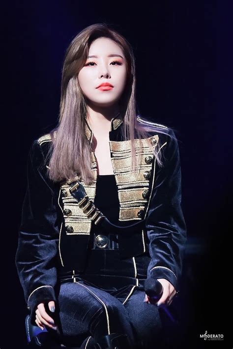 The perfect wheein aya comeback animated gif for your conversation. Pin by Lil Meow Meow on Wheein | Mamamoo, Wheein mamamoo ...