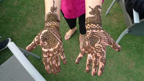 Enjoy The Beautiful Artwork Of Mehndi Henna Of India Boomsbeat