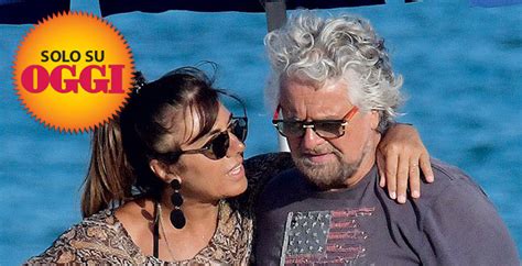 La denuncia per stupro contro il figlio di grillo, ciro, c'è stata lo scorso 26 luglio. Beppe Grillo con la moglie Parvin Tadjk, relax a 5 stelle ...