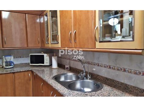 46 anuncios de pisos en alquiler en el médano, granadilla de abona con fotos. Piso en alquiler en El Poblenou en El Poblenou por 1.087 €/mes
