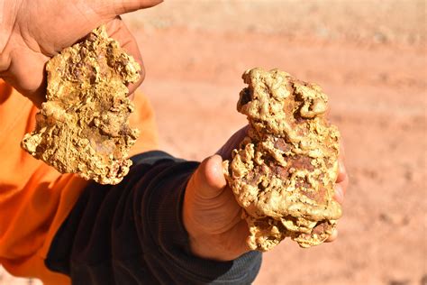 Nuggets └ gold └ bullion └ coins & paper money все категории antiques art baby books & magazines business & industrial cameras & photo cell phones & accessories clothing. Two giant gold nuggets worth $250,000 found in Australia