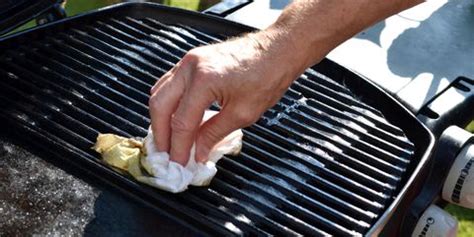 Bbq, barbecue, grill & garden party. How to Clean a Grill - BBQ Cleaning Guide