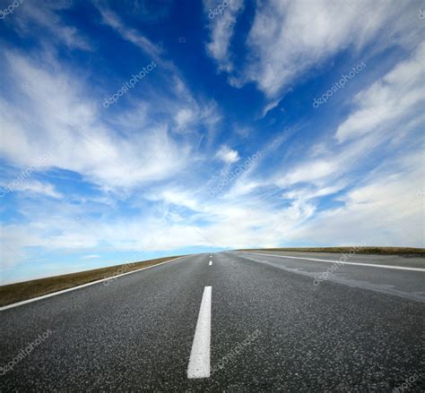 Empty Road With Blue Sky — Stock Photo © Wdgphoto 2544661