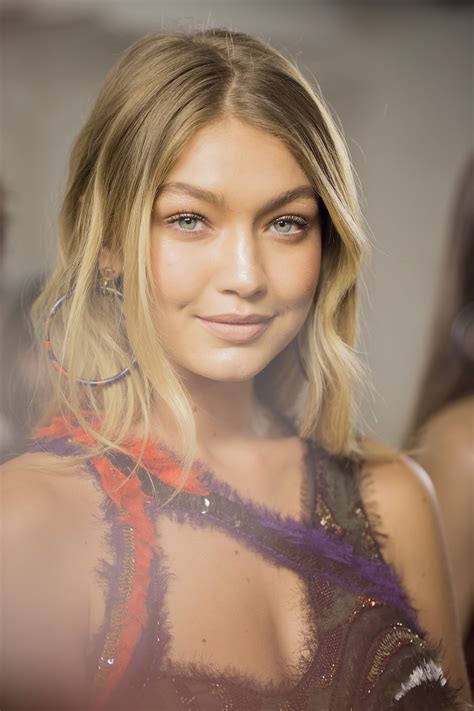Gigi Hadid Talks To About Her Instagram Open
